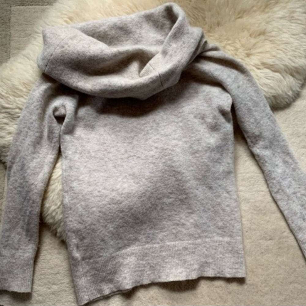 Wool hooded sweatshirt